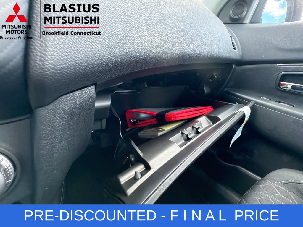 Used 2025 Mitsubishi Outlander Sport ES AWD/4WD image 31