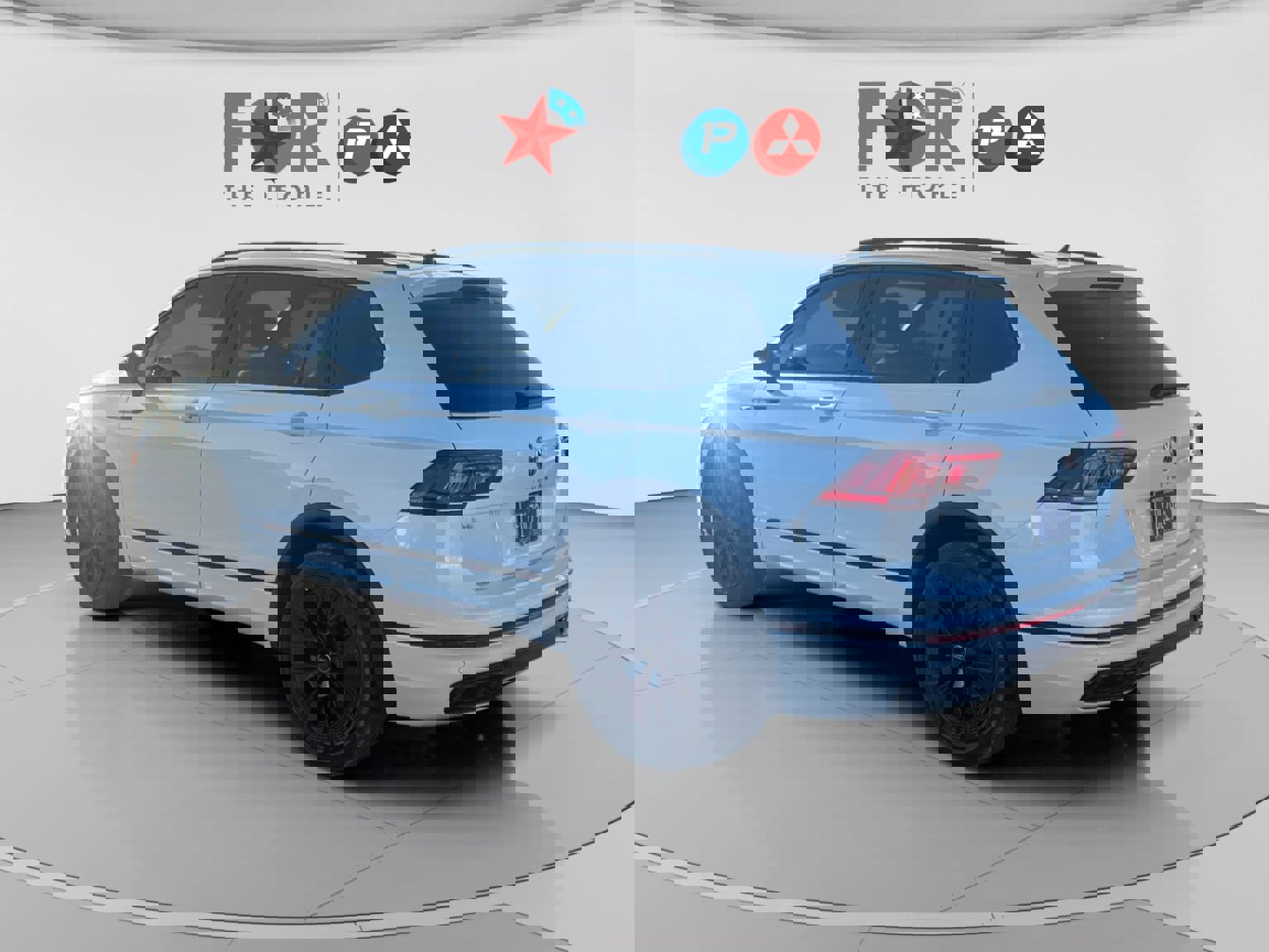 Used 2024 Volkswagen Tiguan SE R-Line image 3