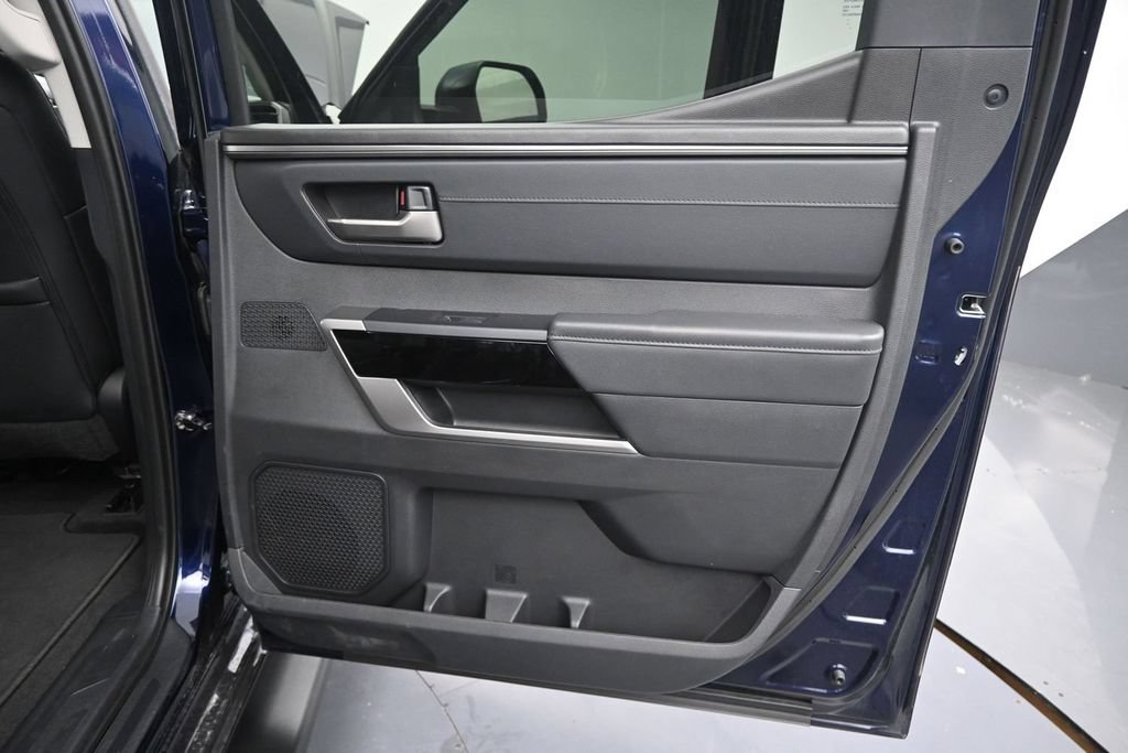 Used 2024 Toyota Tundra Limited AWD/4WD image 21
