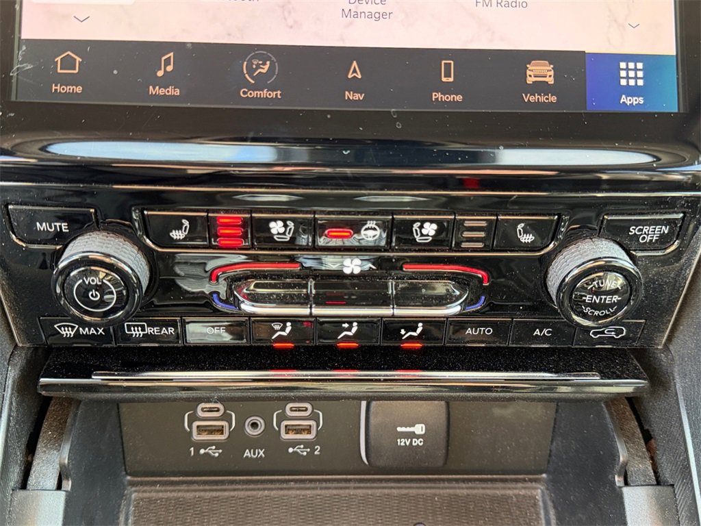 Certified 2024 Jeep Grand Cherokee Limited w/ Luxury Tech Group II image 23