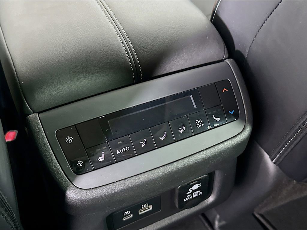 Certified 2024 Nissan Pathfinder Platinum image 34