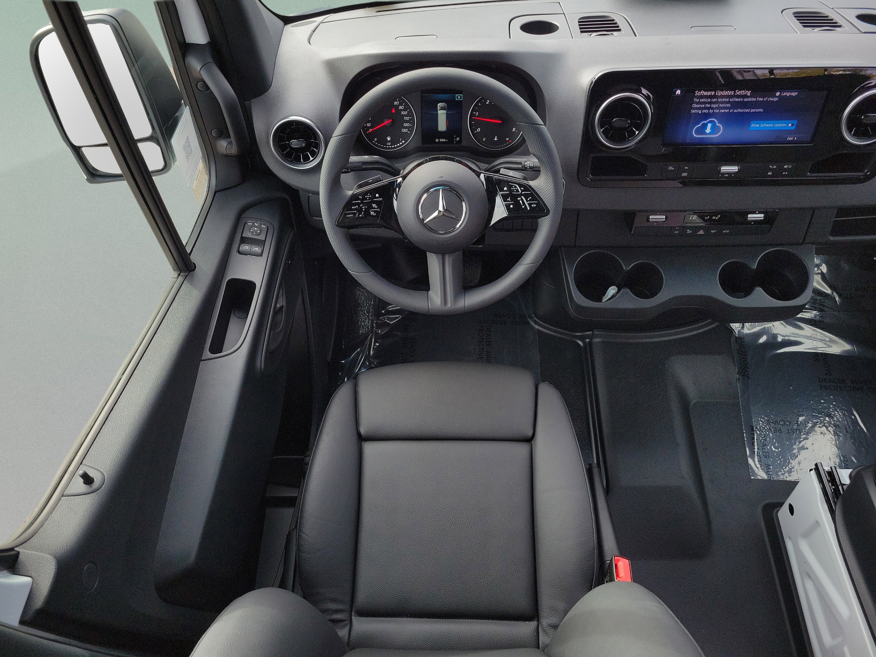 Used 2025 Mercedes-Benz Sprinter 2500 image 10
