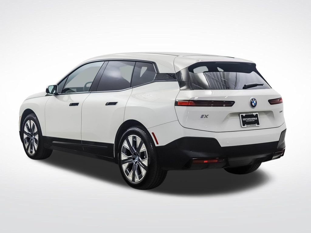 Used 2024 BMW iX xDrive50 w/ Convenience Package AWD/4WD image 3