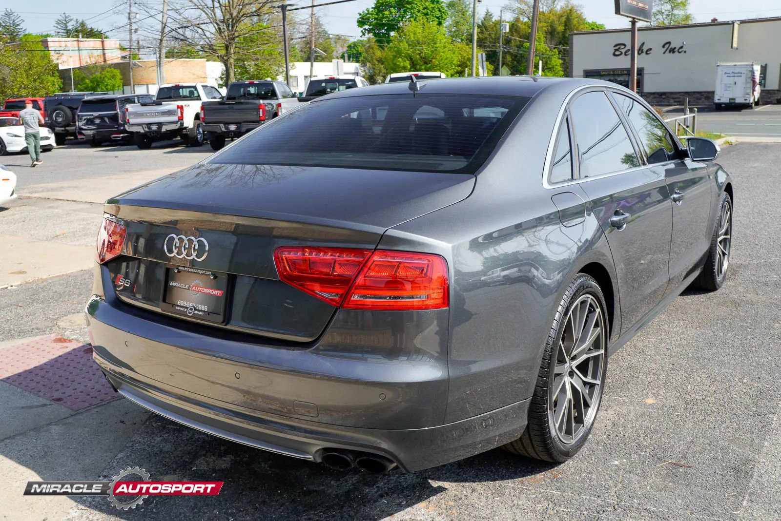 Used 2013 Audi S8 w/ Driver Assistance Pkg AWD/4WD image 7