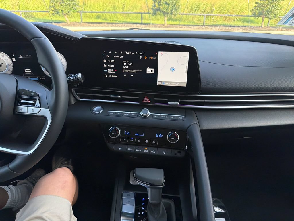 New 2026 Hyundai Elantra Limited FWD image 23