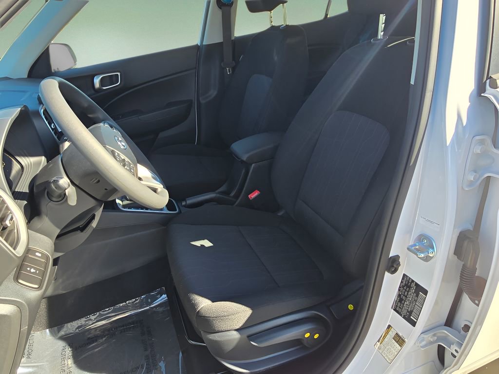 New 2026 Hyundai Venue SE image 12