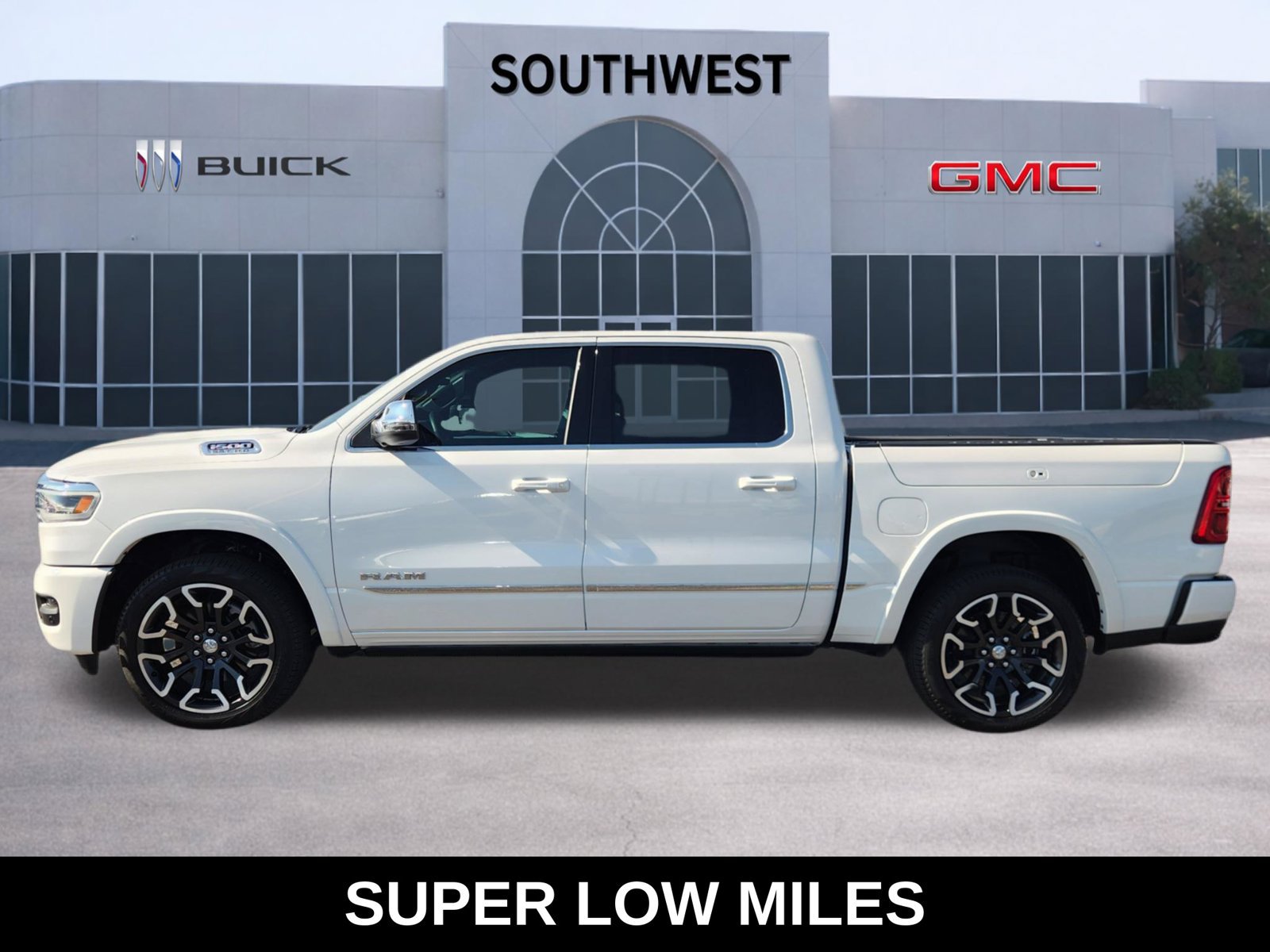 Used 2025 RAM 1500 Limited w/ Body Color Bumper Group AWD/4WD image 3