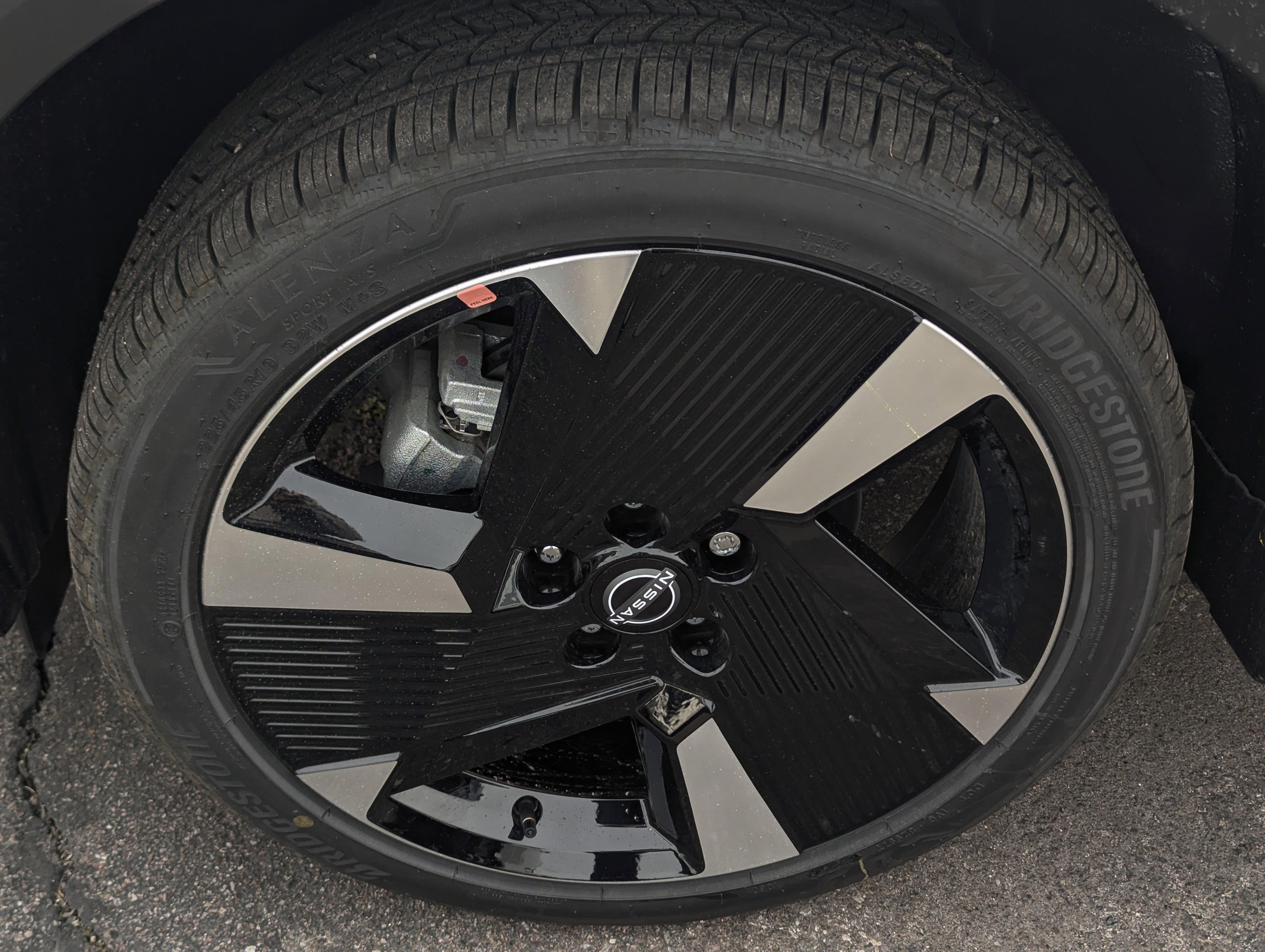 New 2026 Nissan Kicks SR image 7