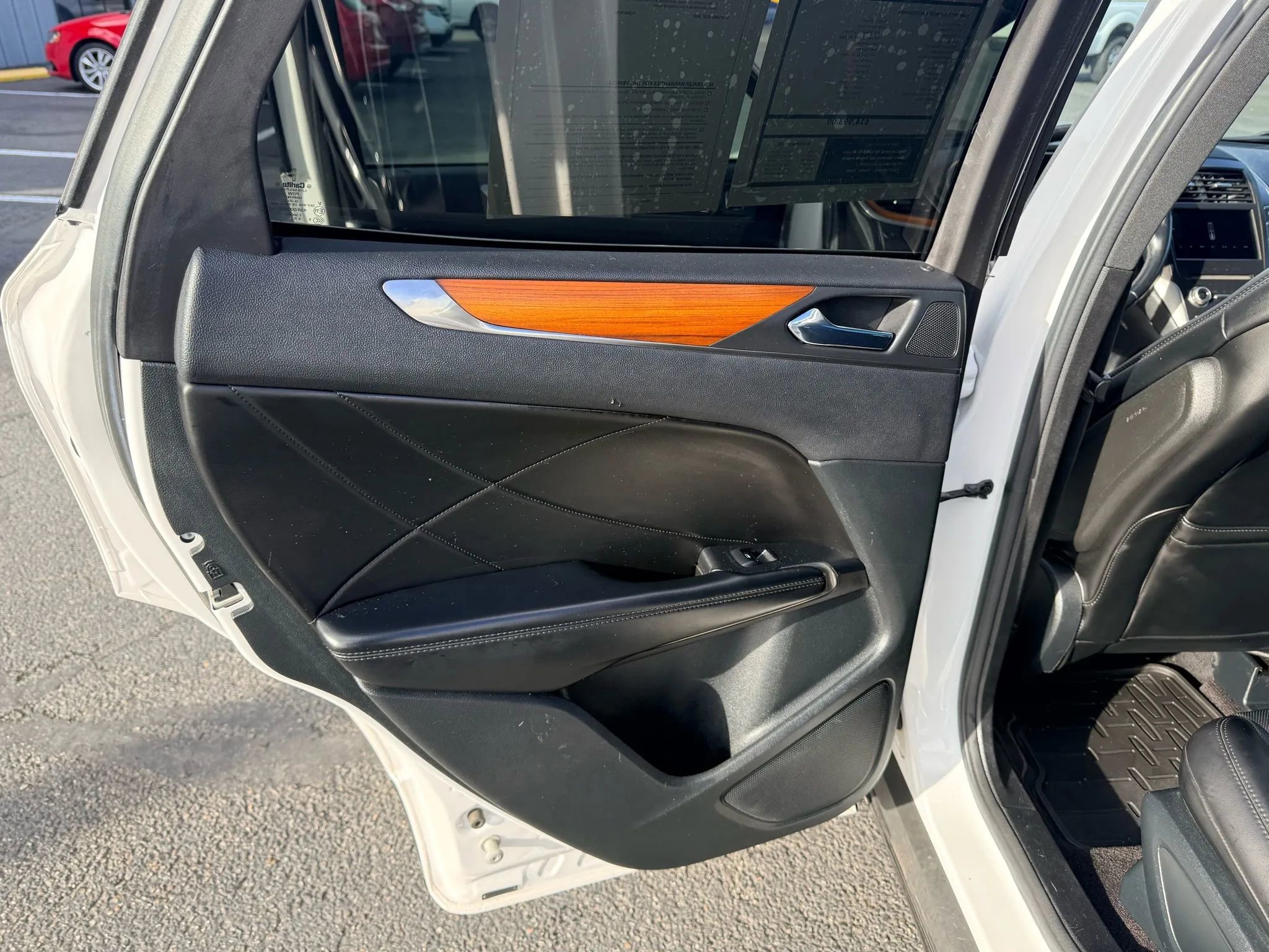 Used 2017 Lincoln MKC Reserve image 19