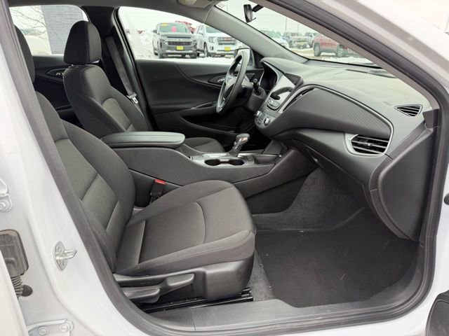 Used 2025 Chevrolet Malibu LT image 17