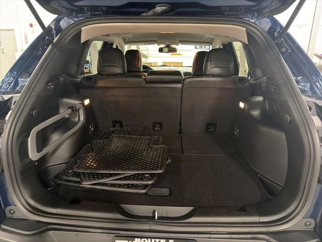 Used 2018 Jeep Cherokee Latitude Plus w/ Cold Weather Group image 12