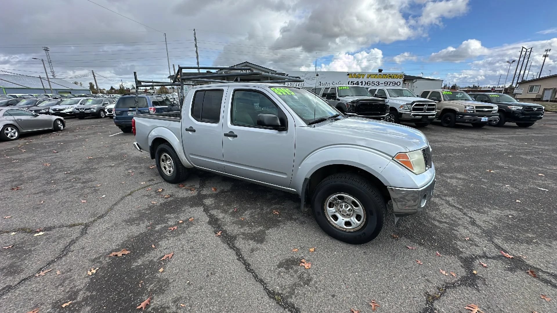 Used 2008 Nissan Frontier SE w/ Tow Hitch Pkg AWD/4WD image 2