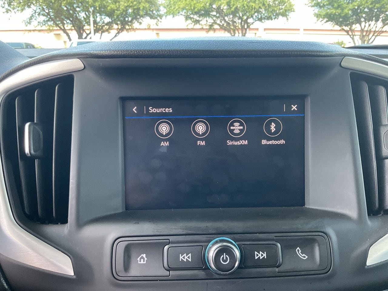 Used 2024 GMC Terrain SLE FWD image 22