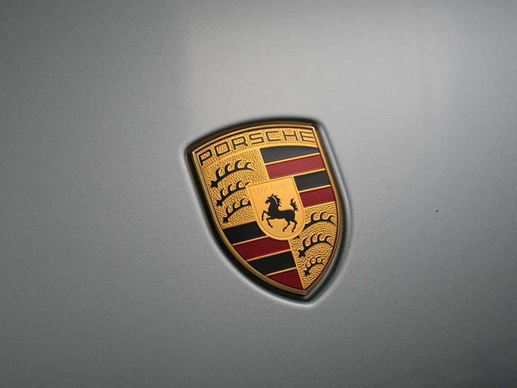 Certified 2025 Porsche Macan image 13