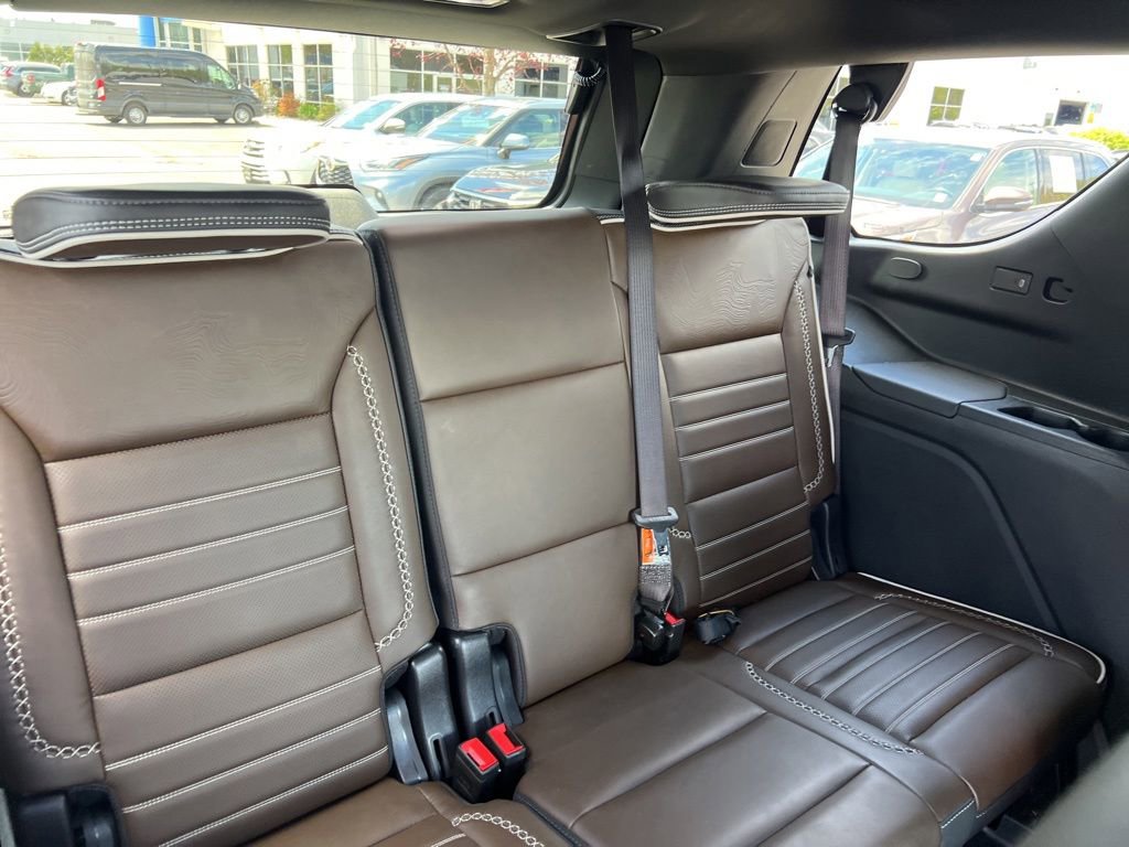Used 2025 GMC Yukon Denali Ultimate AWD/4WD image 29