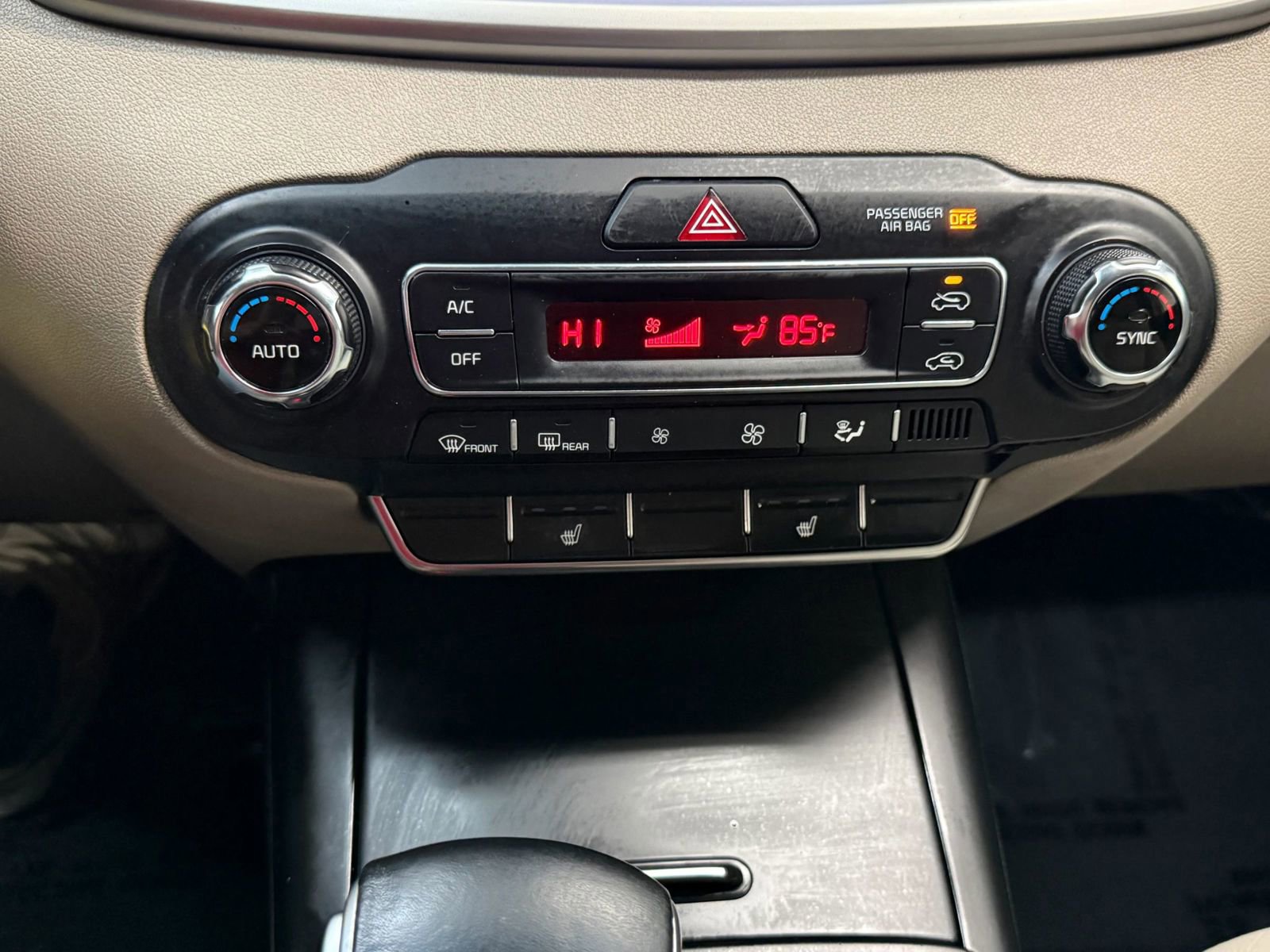 Used 2019 Kia Sorento LX w/ LX Convenience Package image 35