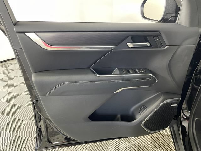 New 2026 GMC Acadia Elevation w/ Elevation Premium Package AWD/4WD image 13
