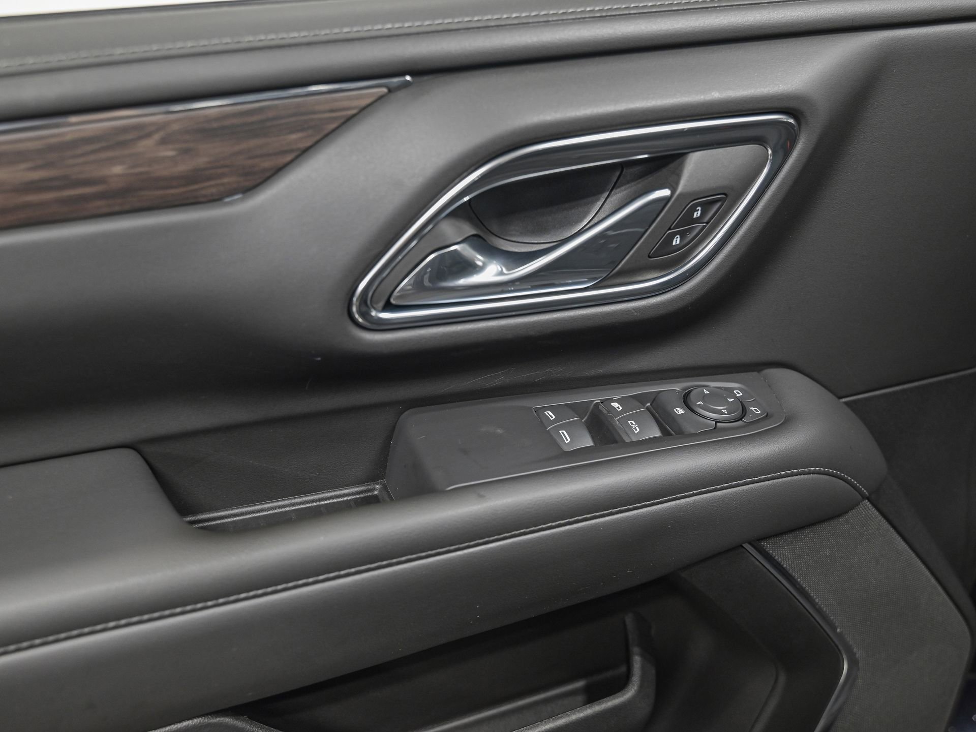 Used 2023 Chevrolet Suburban LS image 13