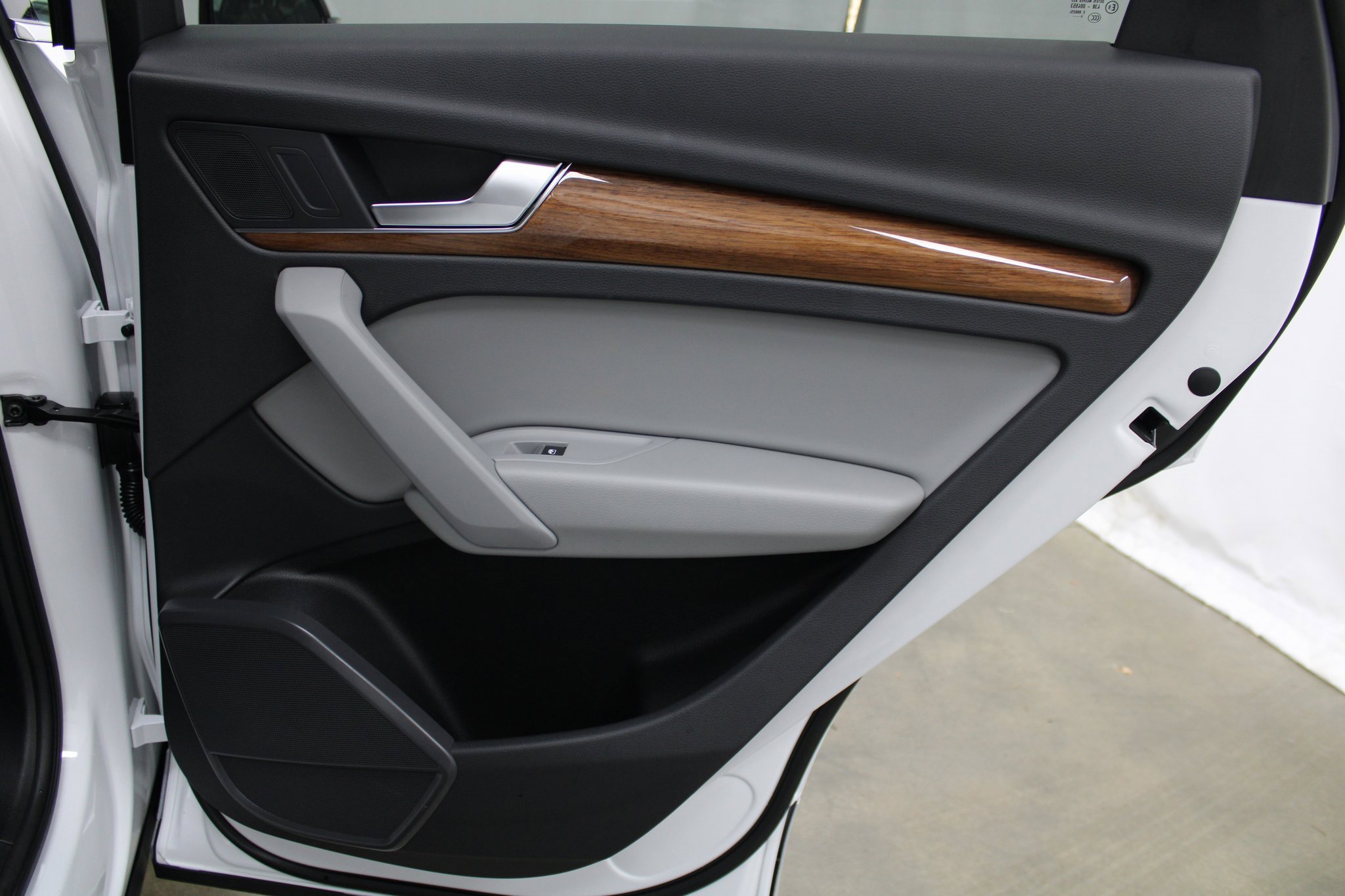 Used 2022 Audi Q5 2.0T Premium w/ Convenience Package image 21