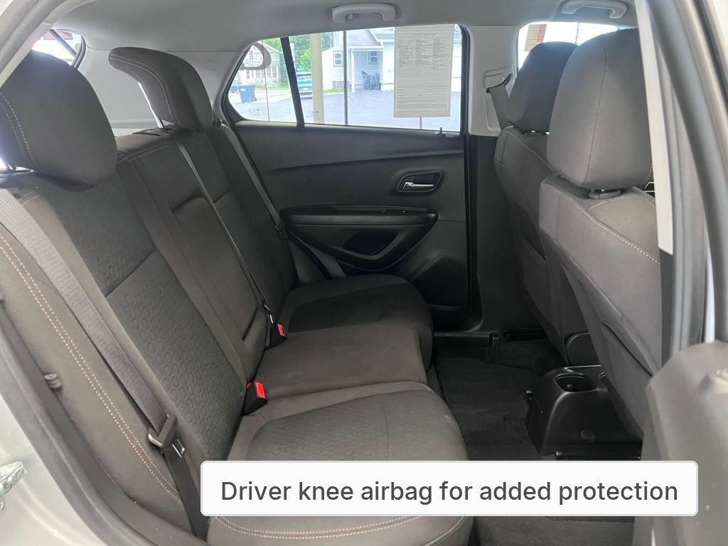 Used 2022 Chevrolet Trax LS w/ Tint and Cruise Package image 41