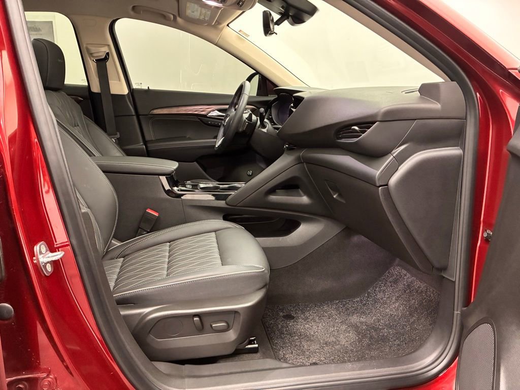 Used 2023 Buick Envision Avenir image 28