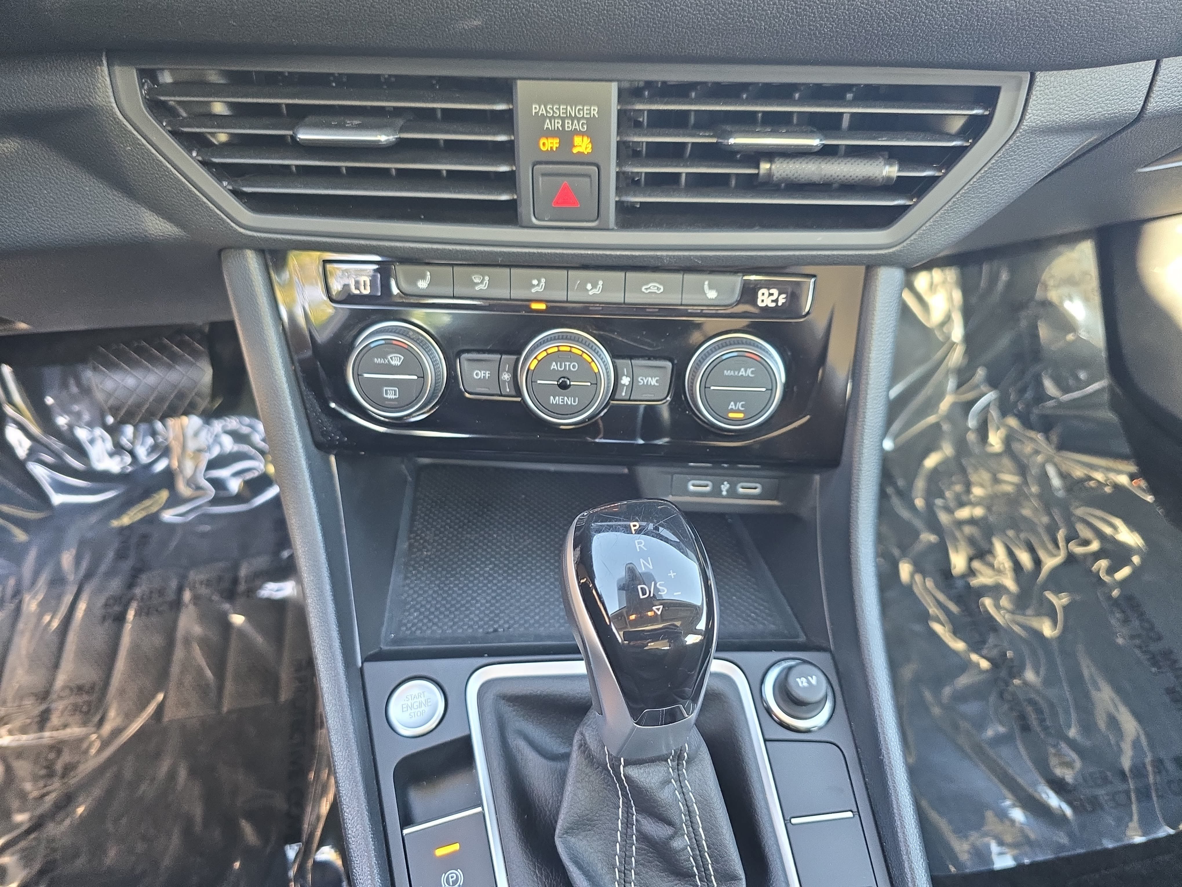 Certified 2023 Volkswagen Jetta SE w/ Panoramic Sunroof Package FWD image 23