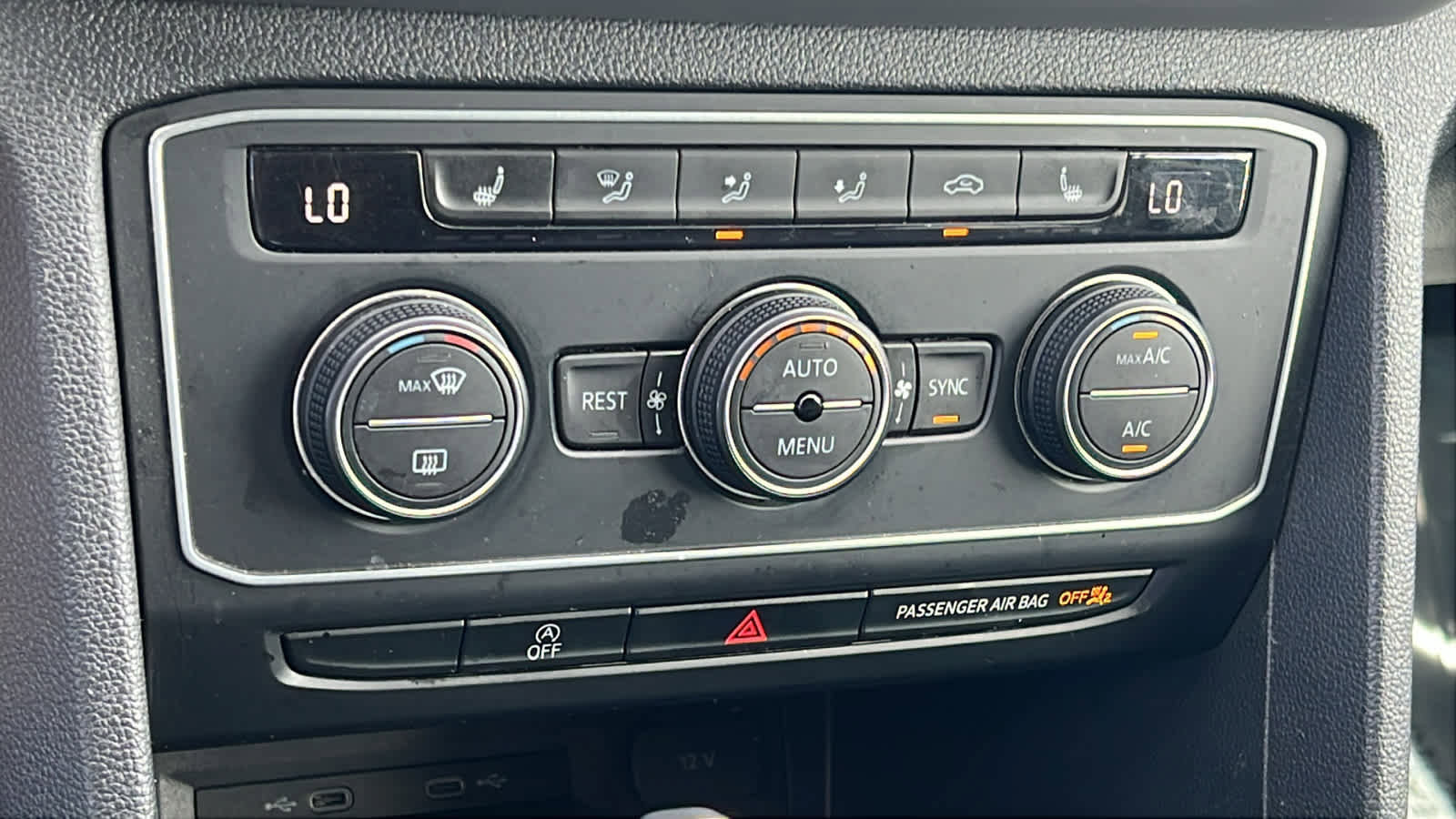 Certified 2021 Volkswagen Atlas SE image 14