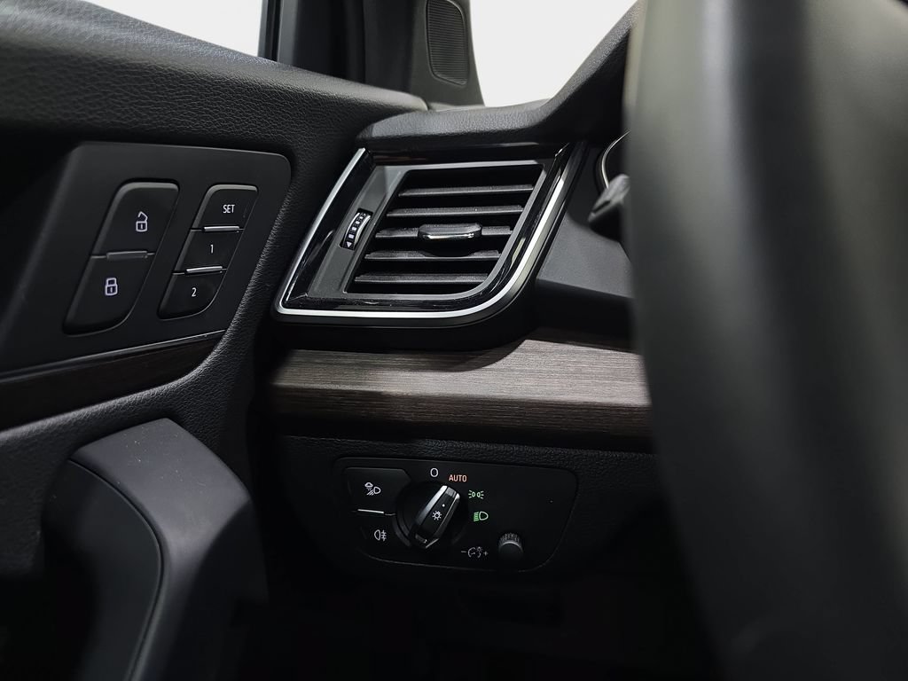 Used 2023 Audi Q5 Premium Plus w/ Premium Plus Package AWD/4WD image 27