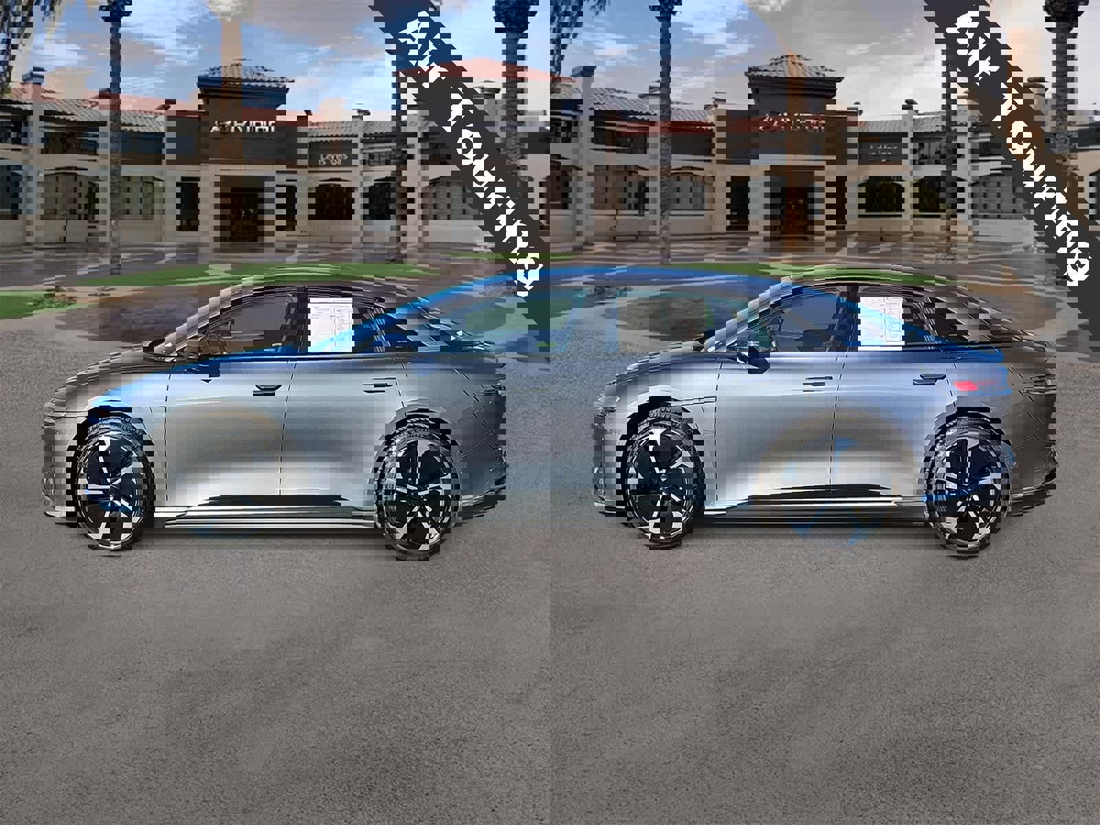 Used 2024 Lucid Air Touring image 5