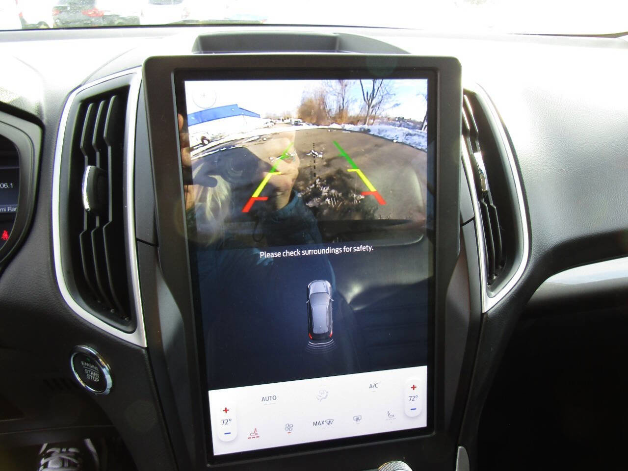 Used 2023 Ford Edge SEL image 12