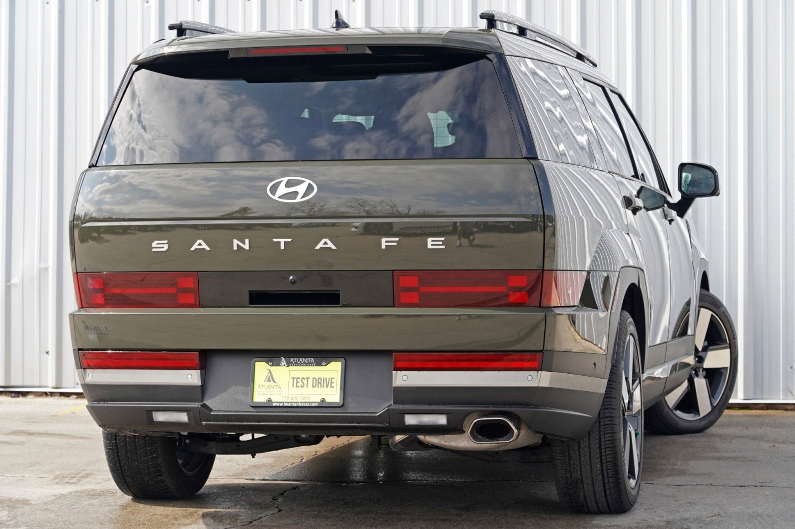 Used 2024 Hyundai Santa Fe Limited image 4