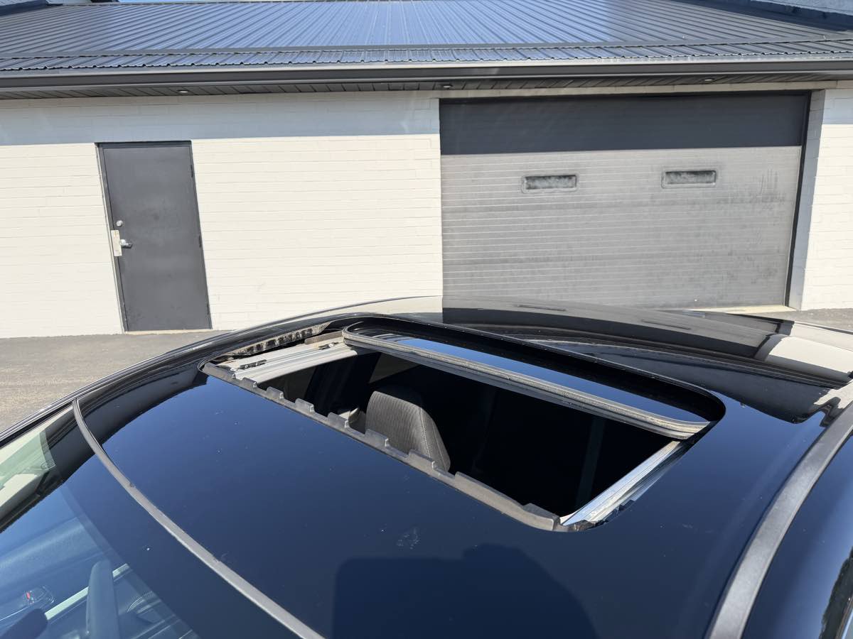 Used 2015 Honda Accord EX image 10