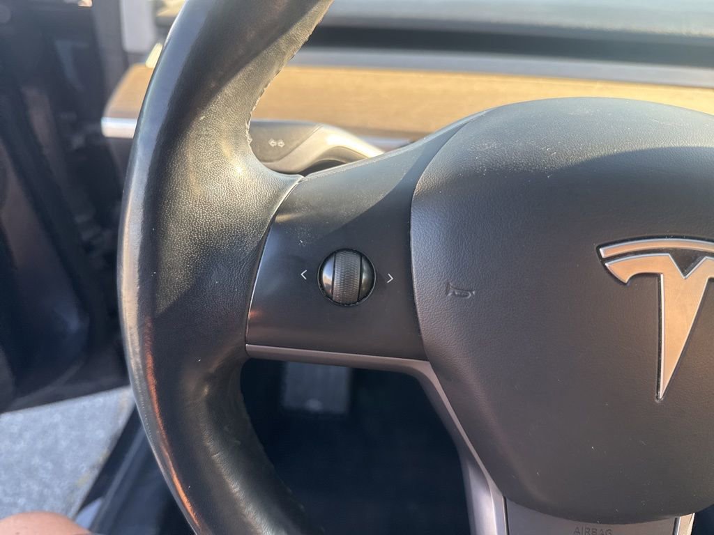 Used 2018 Tesla Model 3 Long Range image 15