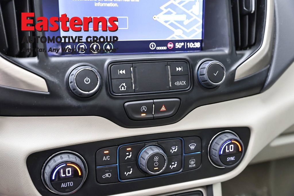 Used 2022 GMC Terrain Denali w/ Denali Premium Package AWD/4WD image 20
