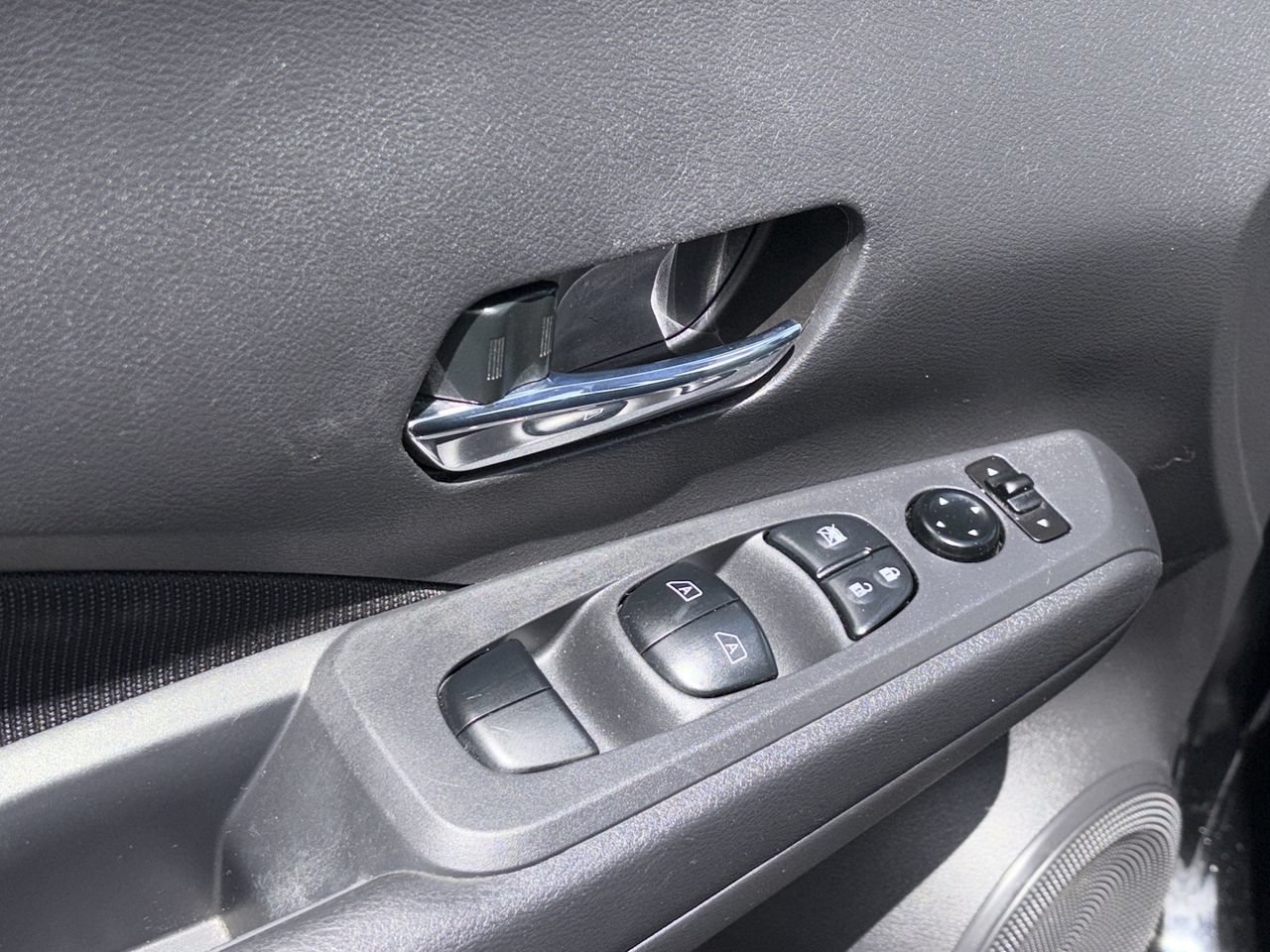 Certified 2024 Nissan Kicks SV FWD image 20