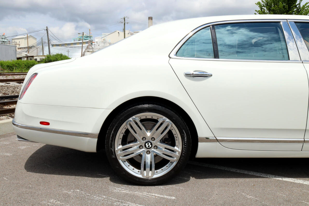 Used 2011 Bentley Mulsanne 4dr Sdn image 17