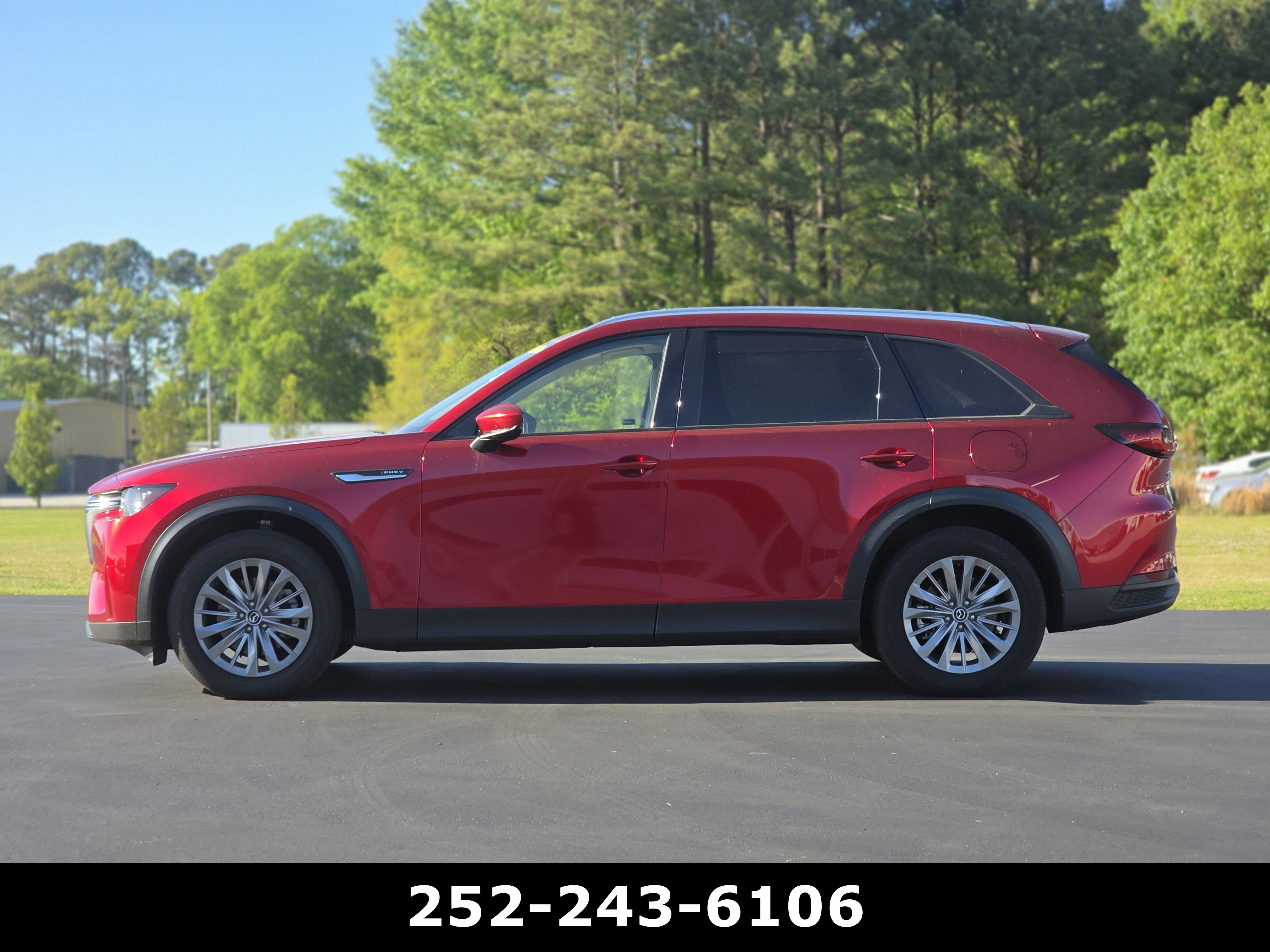 Used 2024 MAZDA CX-90 Plug-In Hybrid w/ Preferred image 4