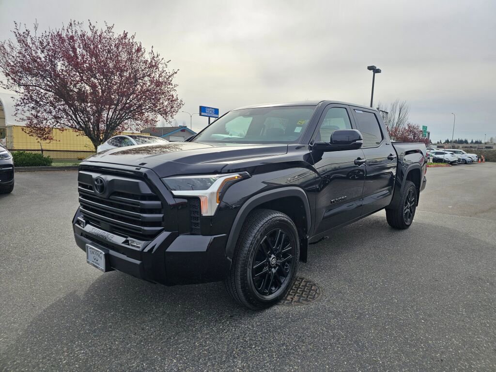 Used 2025 Toyota Tundra Limited image 3