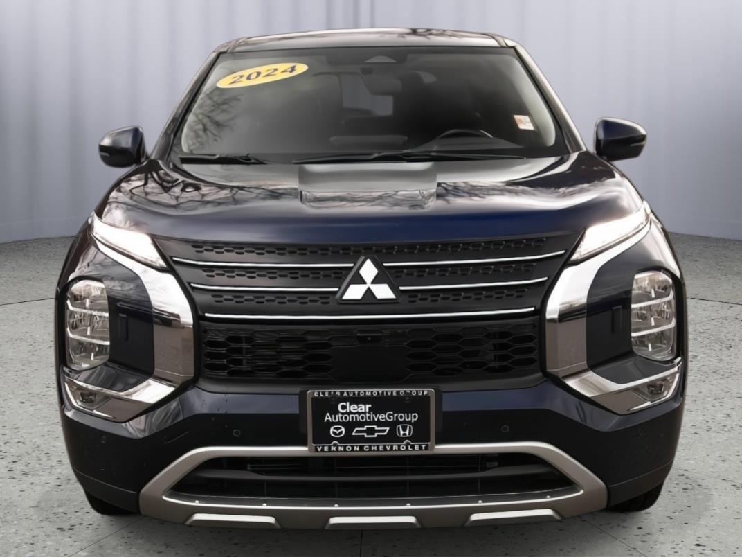Used 2024 Mitsubishi Outlander SE image 19