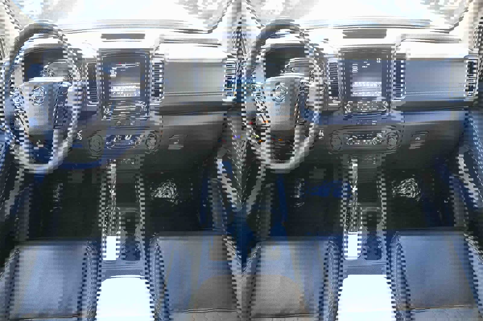 Used 2024 Nissan Frontier SL image 10