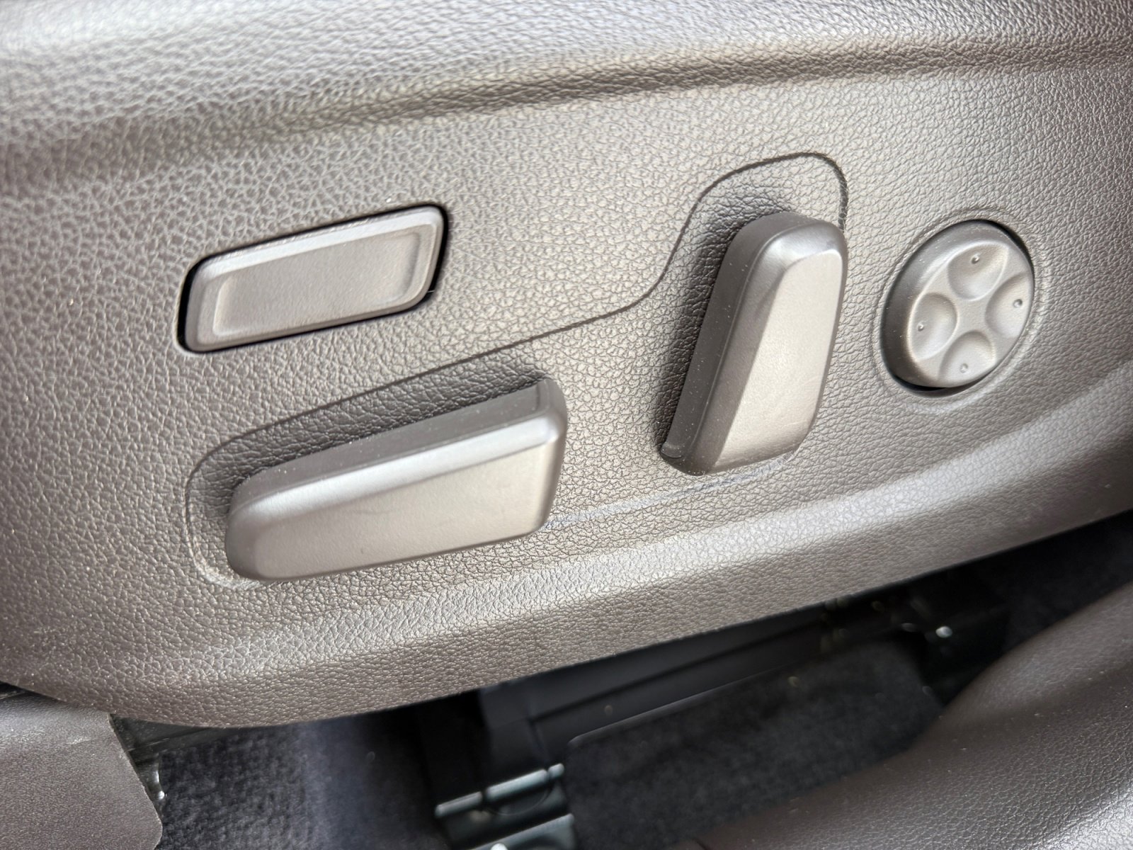 Used 2021 Hyundai Santa Fe Limited AWD/4WD image 14