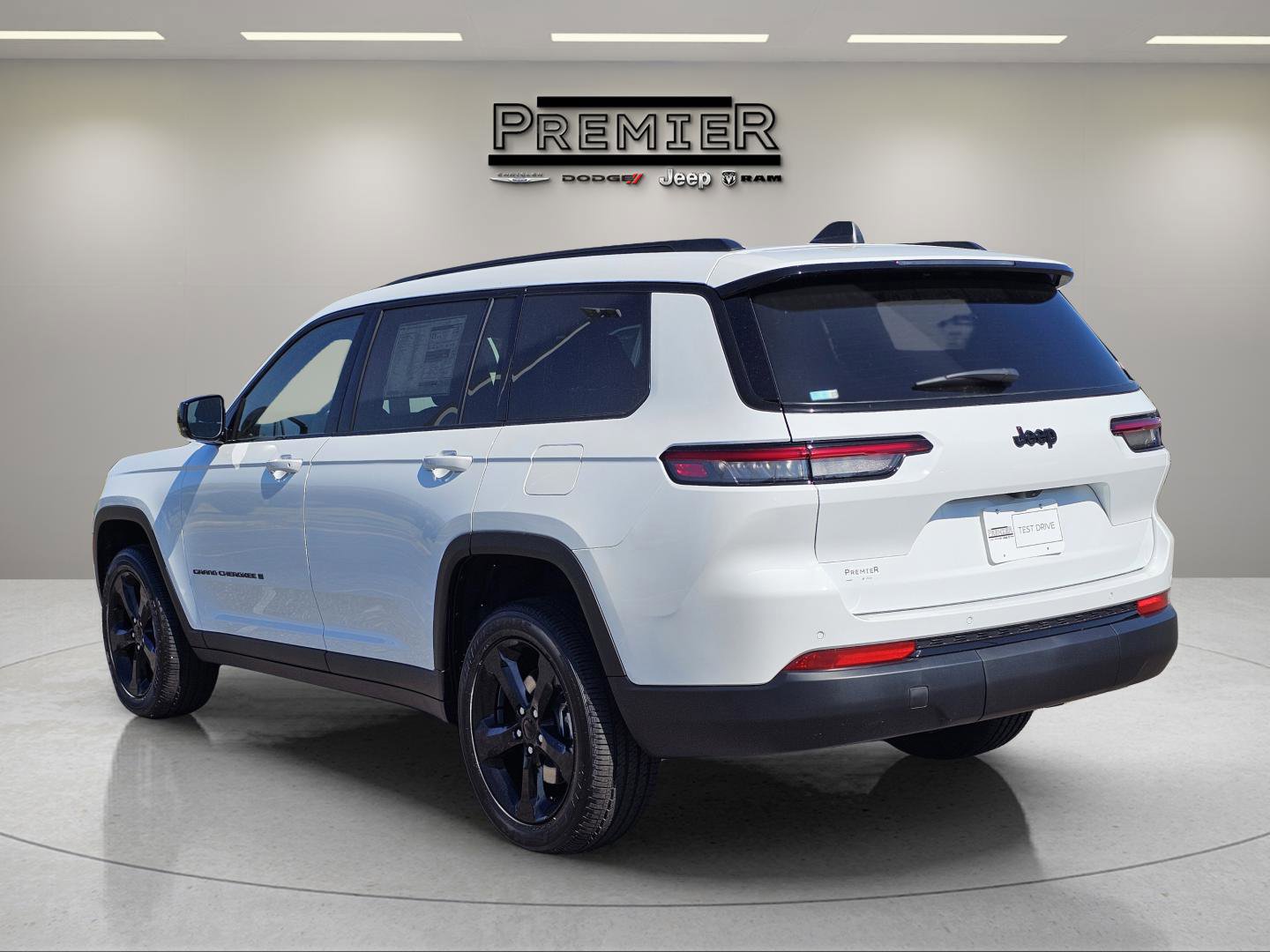 New 2025 Jeep Grand Cherokee L Altitude image 7