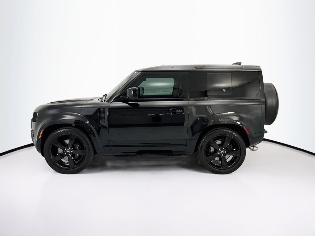 Used 2024 Land Rover Defender 90 V8 AWD/4WD image 2
