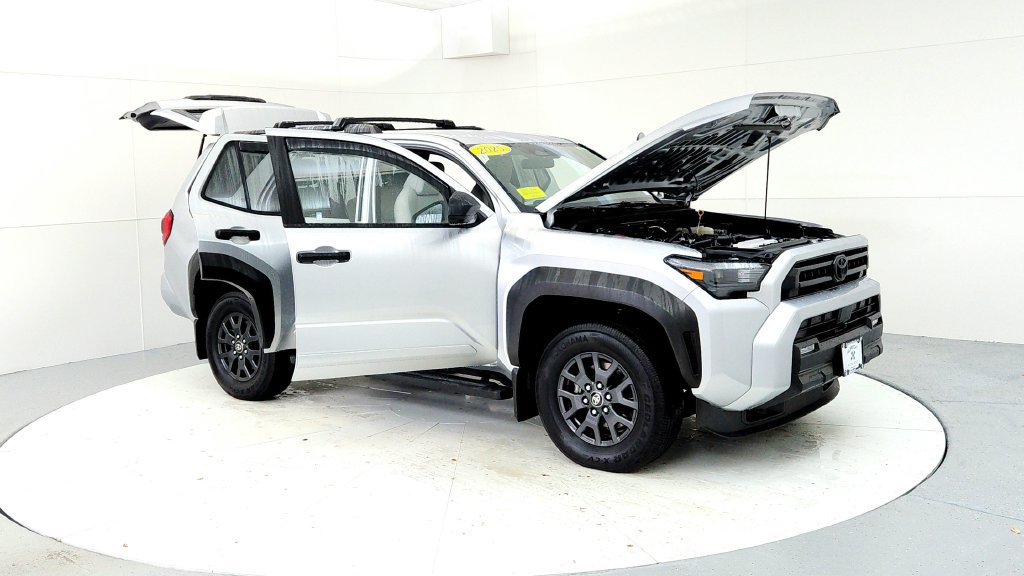 Certified 2025 Toyota 4Runner SR5 AWD/4WD image 12