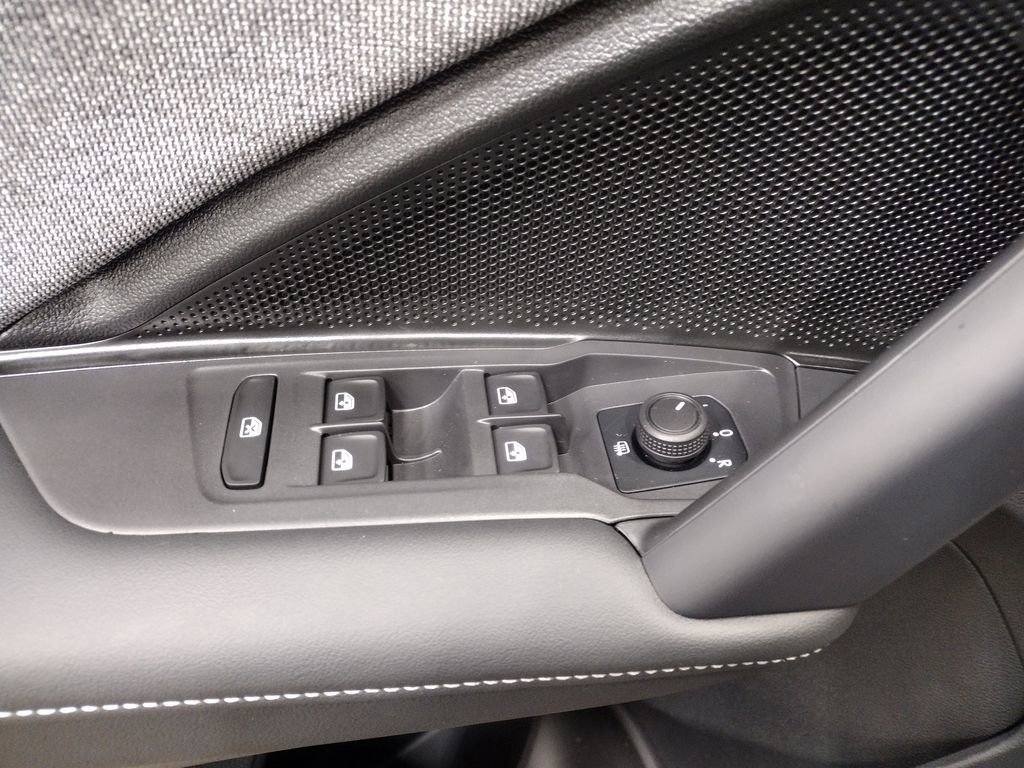 New 2026 Volkswagen Tiguan S image 18