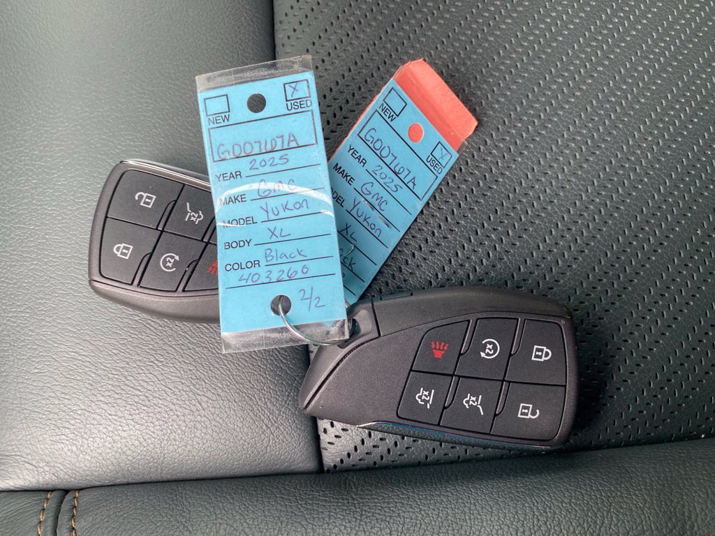 Used 2025 GMC Yukon XL AT4 w/ LPO, Floor Liner Package AWD/4WD image 9