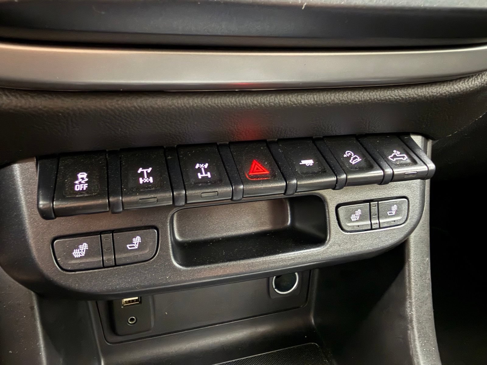 Used 2018 Chevrolet Colorado ZR2 AWD/4WD image 23