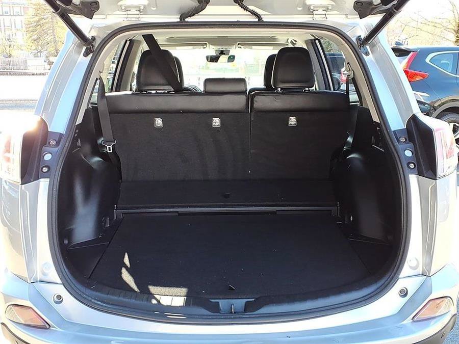 Used 2016 Toyota RAV4 Limited AWD/4WD image 9