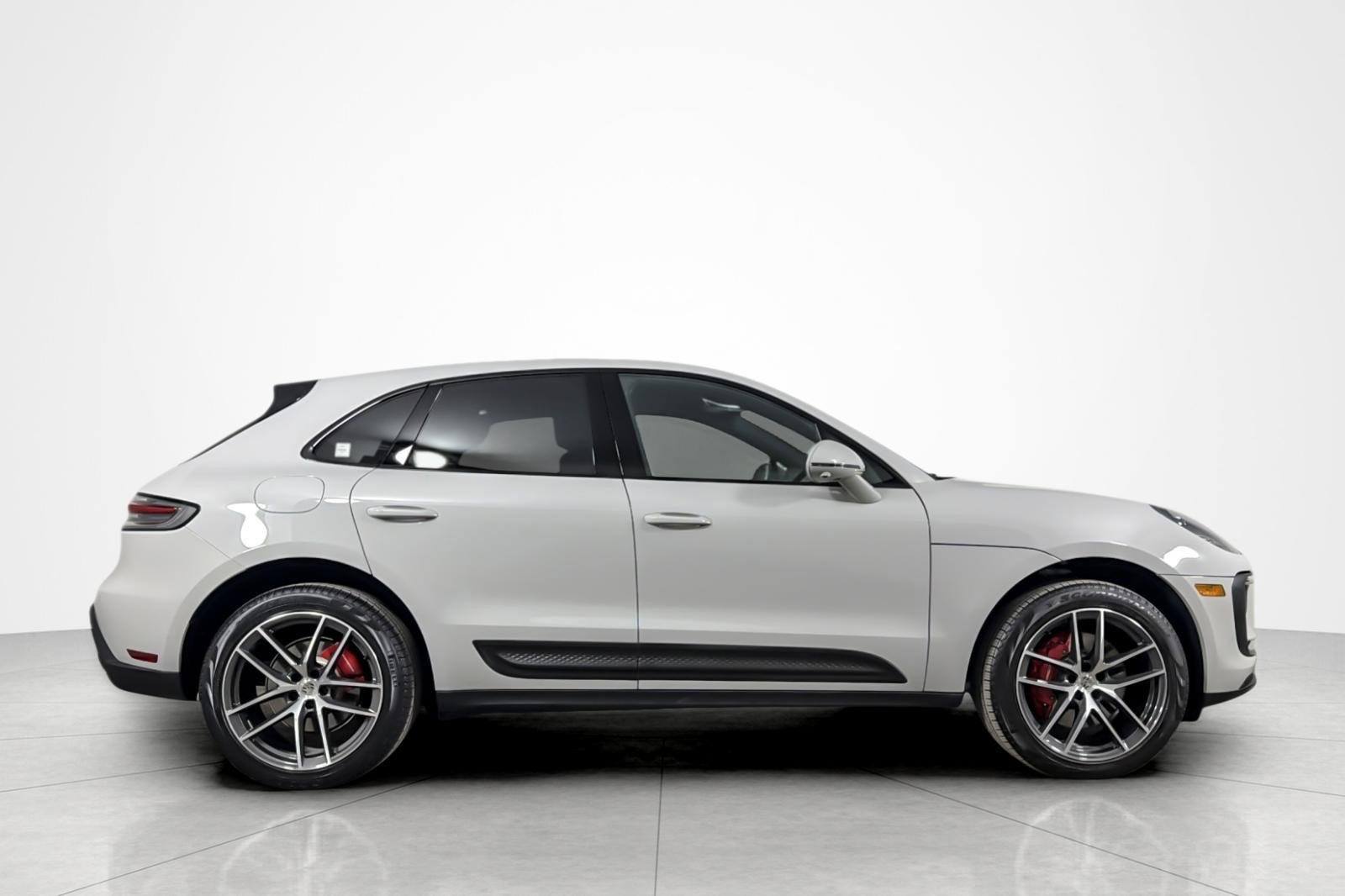 Used 2024 Porsche Macan S AWD/4WD image 6