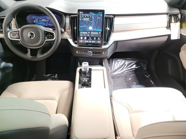 New 2026 Volvo XC90 B6 Plus w/ Protection Package Premier AWD/4WD image 17